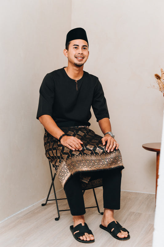 Black Kurung